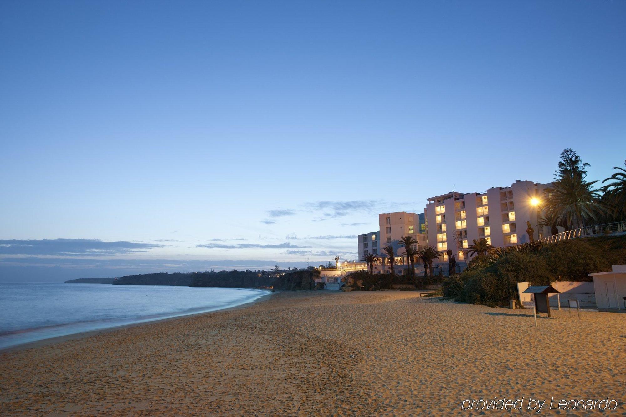 Holiday Inn Algarve - Armacao De Pera, An Ihg Hotel Felszereltség fotó