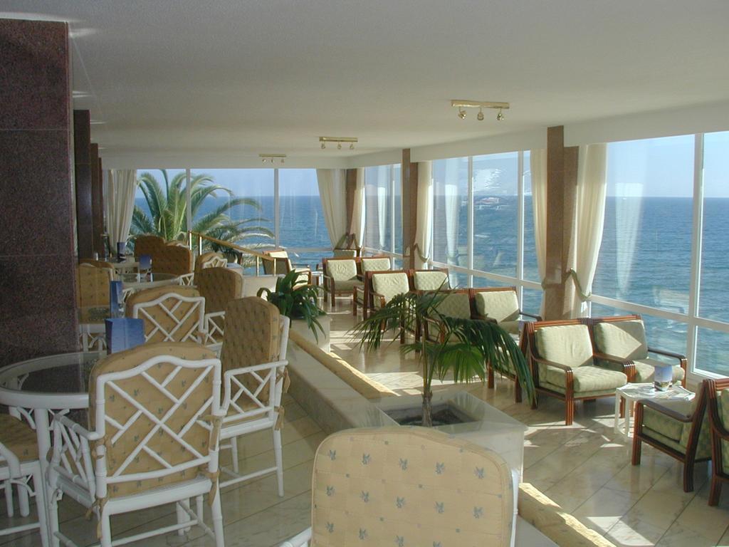 Holiday Inn Algarve - Armacao De Pera, An Ihg Hotel Kültér fotó